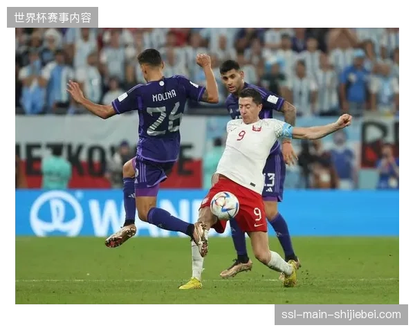 德尚将平衡战术和球员抗压性，作为应对世界杯期间媒体高强度聚焦的核心策略